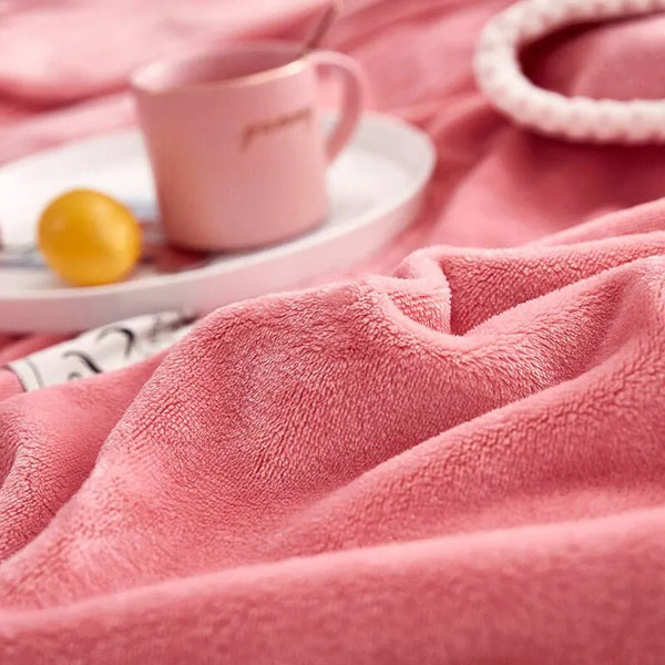 BlushCozy – Weiche Kuscheldecke für Zuhause & Entspannung