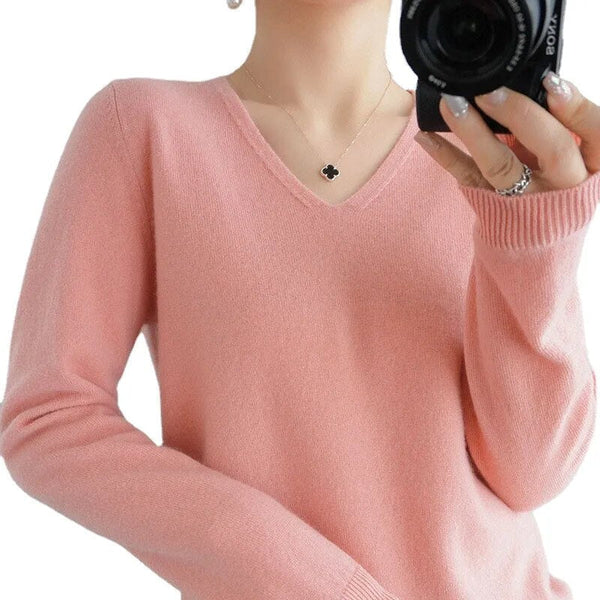 Erna – Klassischer Pullover mit V-Ausschnitt für Damen