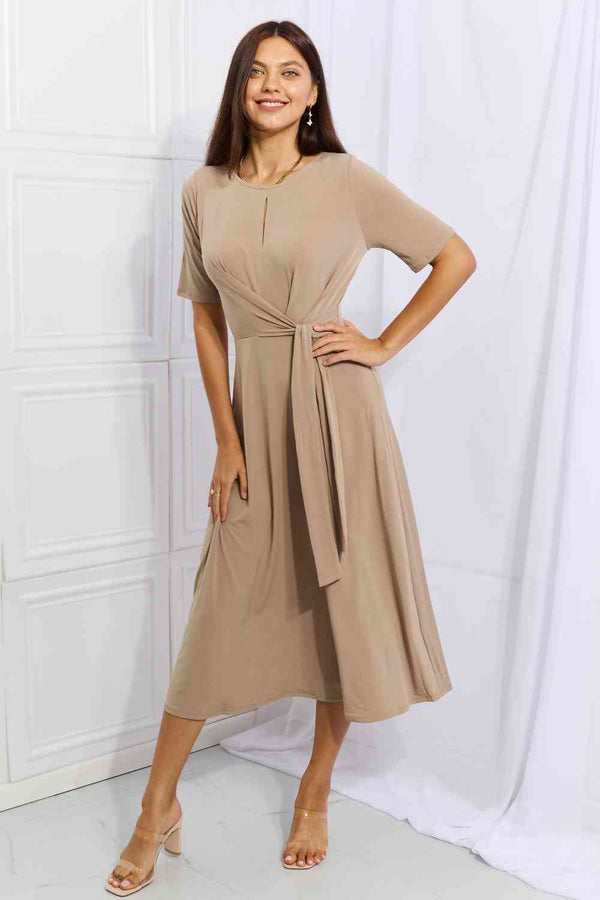 Henrika – Modernes Wickelkleid für Damen